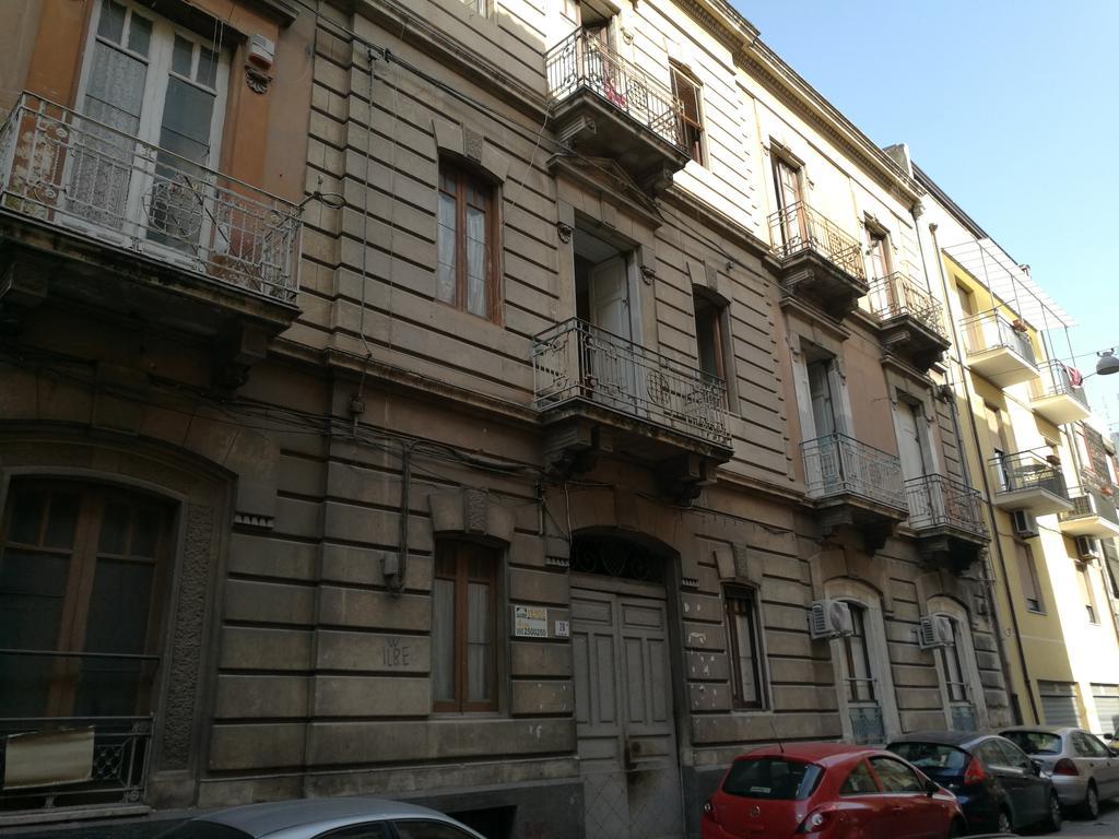 Ursino Rooms Apartment カターニア エクステリア 写真